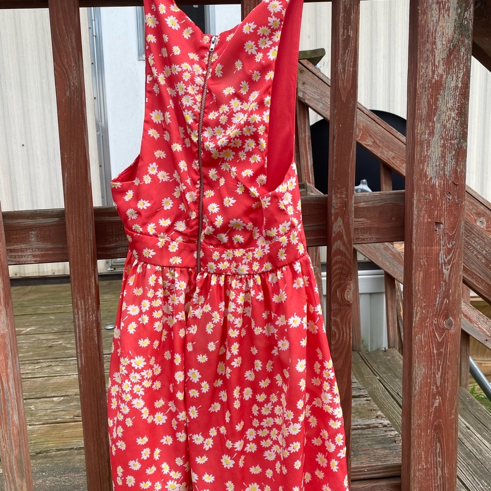 Dress - Picture 2 of 2